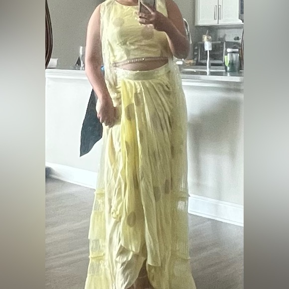 Dhoti style pants and crop top with cape - Picture 3 of 5